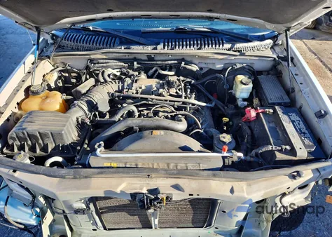 2005 Ford Explorer Limited z USA, uszkodzony, nr VIN 1FMZU75W65UA60040